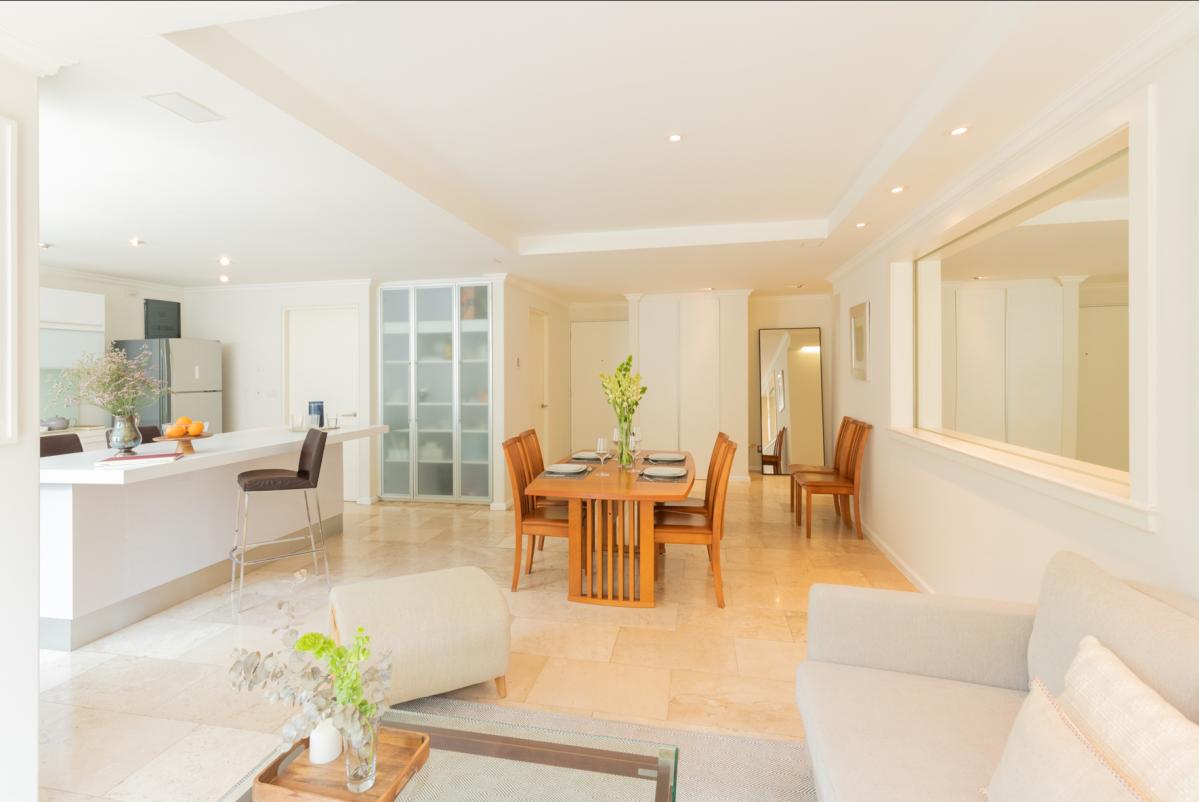 Arquimedes 50 - Sala y cocina de concepto abierto